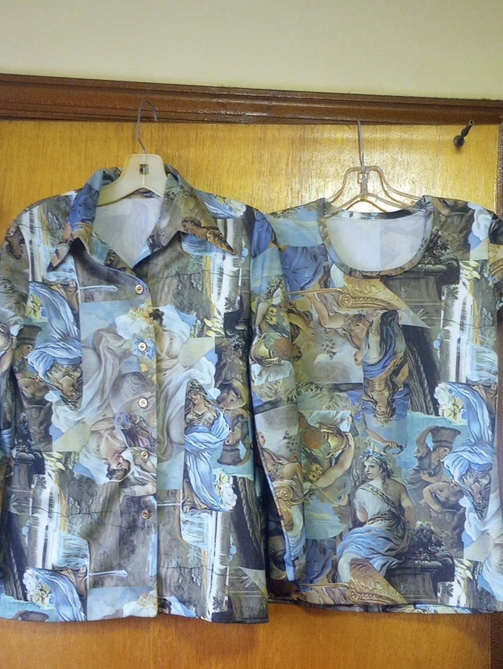 RARE Vintage Jacket & Top w/ Statues.  Blue Green Yellow Gold Tan Brown, Med?
